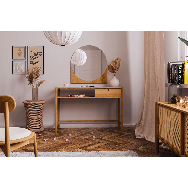 Wall mirror store with table